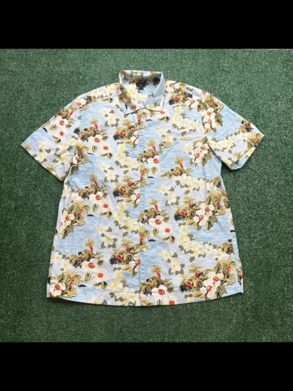 J. Crew Button Up Shirt Mens Size M Multicolor Short Sleeve Hawaiian